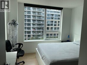 3233 Ketcheson Rd in Richmond, BC - Building Photo - Building Photo