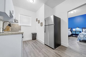 1029 SW 5th St in Miami, FL - Building Photo - Building Photo