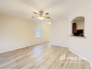 5710 Snapping Turtle Rd in Mont Belvieu, TX - Building Photo - Building Photo