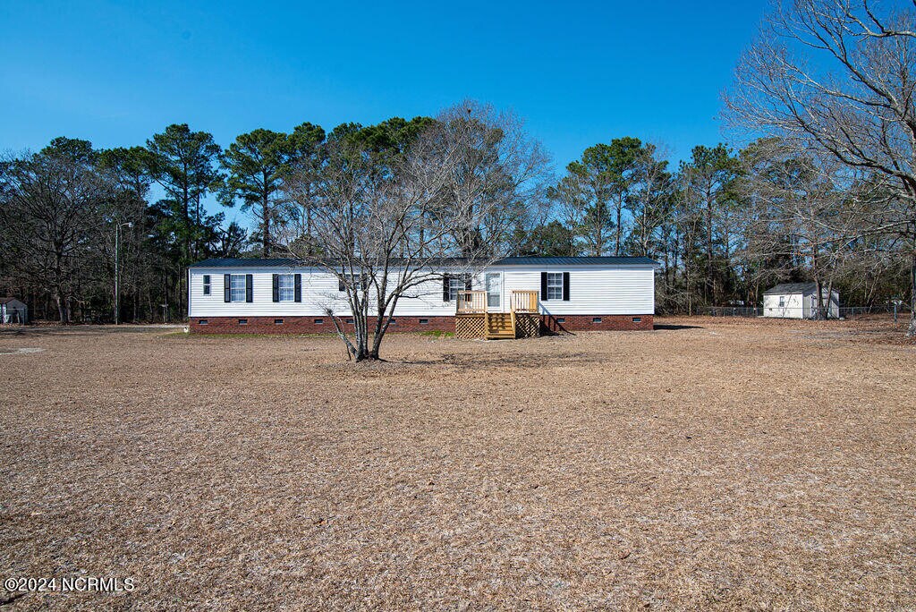 117 Edgewater Ln Rentals in Richlands, NC