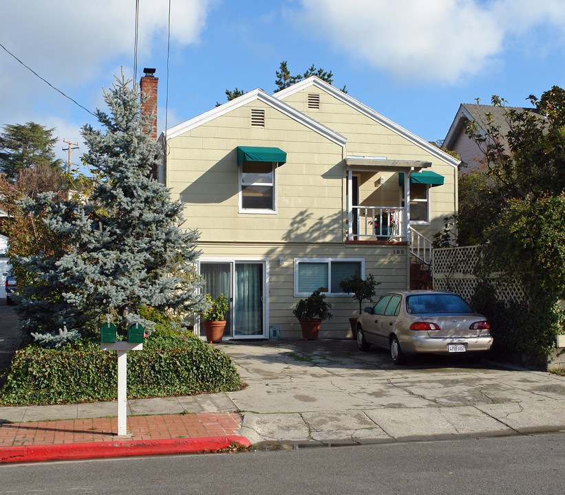 182 Mission Ave in San Rafael, CA - Building Photo