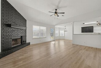 1101 E Johnson St in Burnet, TX - Building Photo - Building Photo