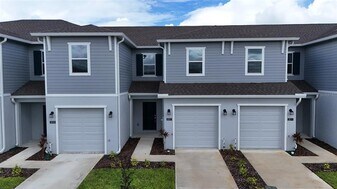 3007 Maloof Dr in Davenport, FL - Building Photo