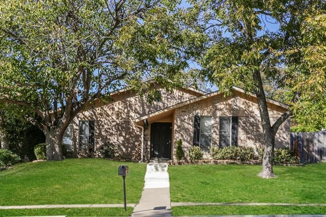 property at 5037 Collingwood Dr