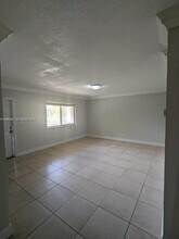 2323 Van Buren St in Hollywood, FL - Building Photo - Building Photo