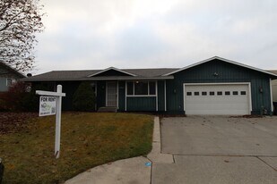 6903 N Cincinnati St in Spokane, WA - Building Photo