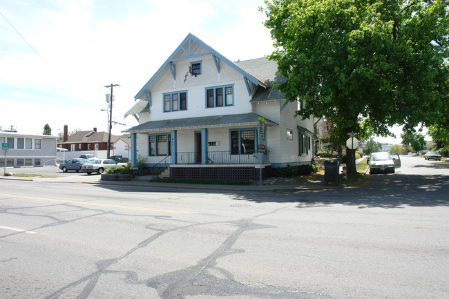 625 W Maxwell Ave in Spokane, WA - Foto de edificio - Building Photo