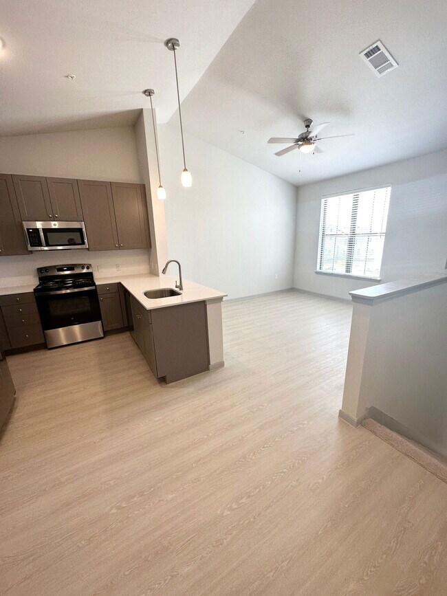 property at 1101 Halsey Dr