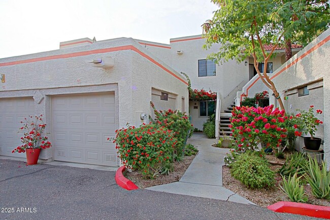 985 N Granite Reef Rd in Scottsdale, AZ - Building Photo - Building Photo