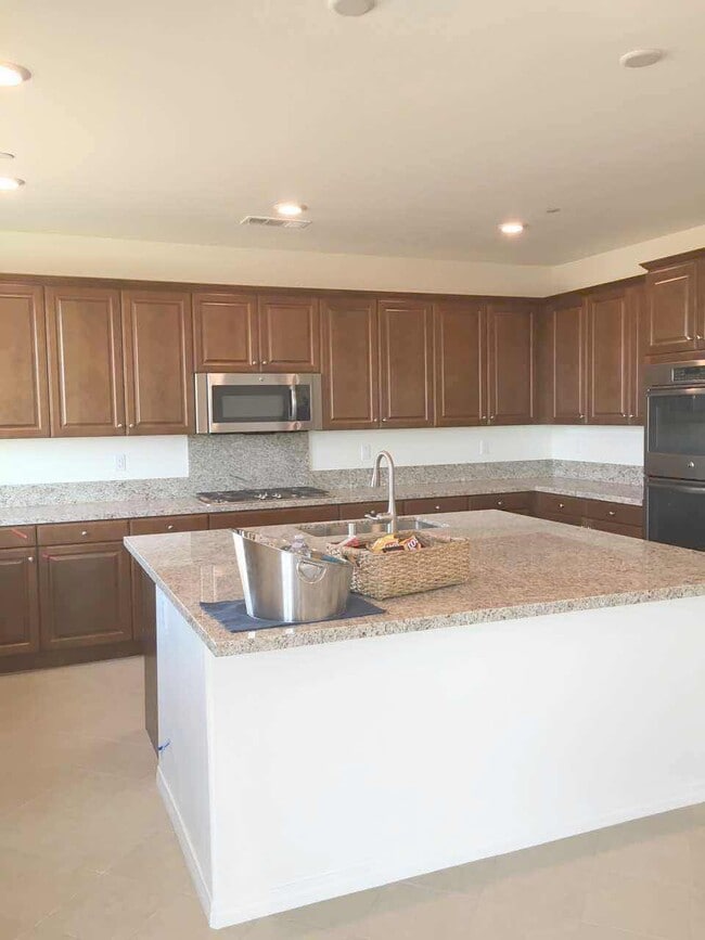 7007 Lagoon Ct in Jurupa Valley, CA - Building Photo - Building Photo