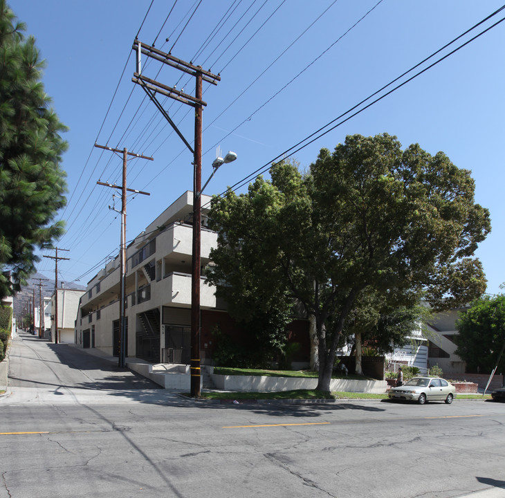 612 N 6th St in Burbank, CA - Building Photo