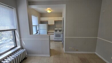 7724 N Marshfield Ave, Unit 2A in Chicago, IL - Building Photo - Building Photo