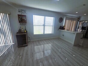 5885 Northpointe Ln in Boynton Beach, FL - Foto de edificio - Building Photo