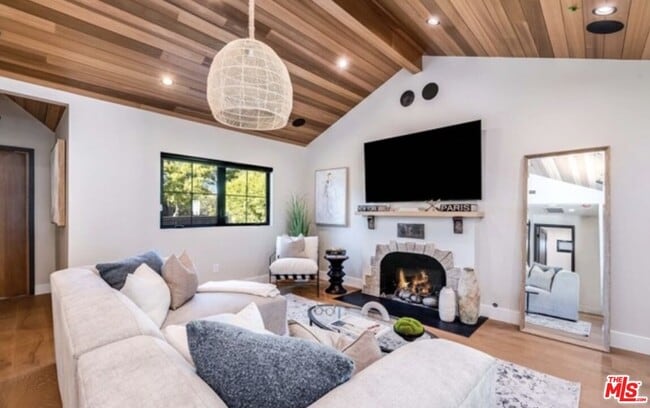622 N La Jolla Ave in Los Angeles, CA - Building Photo - Building Photo