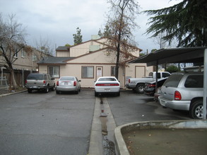 1340 N Cedar Ave in Fresno, CA - Building Photo - Other