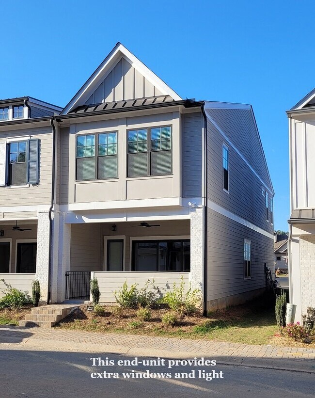 698 Stickley Oak Way in Woodstock, GA - Building Photo - Building Photo