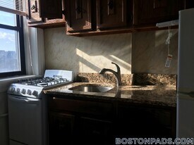 17-19 Washington St. in Malden, MA - Building Photo