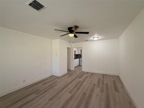 6822 Tierwester St in Houston, TX - Building Photo - Building Photo
