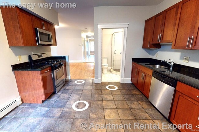 11 Beacon St in Somerville, MA - Building Photo - Building Photo