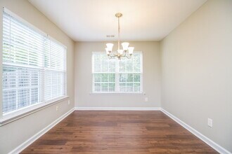 159 Lyndhurst Dr in La Vergne, TN - Building Photo - Building Photo