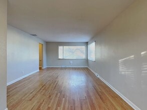 2031 Ironton St in Aurora, CO - Building Photo - Building Photo