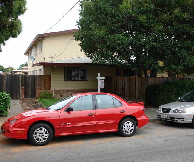 521 E Taylor Ave in Sunnyvale, CA - Building Photo - Building Photo