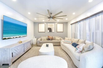 2531 NE 47th St in Lighthouse Point, FL - Foto de edificio - Building Photo