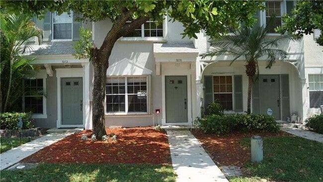 11010 Conch Ct in Tamarac, FL - Building Photo - Building Photo