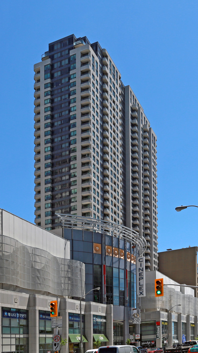 The Pinnacle in Toronto, ON - Building Photo - Building Photo