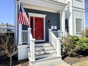 4 Woodworth St in Boston, MA - Building Photo - Building Photo