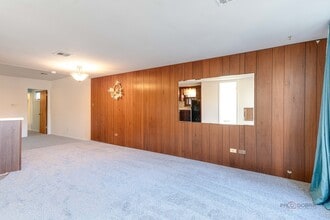 443 N Main St in Wauconda, IL - Building Photo - Building Photo