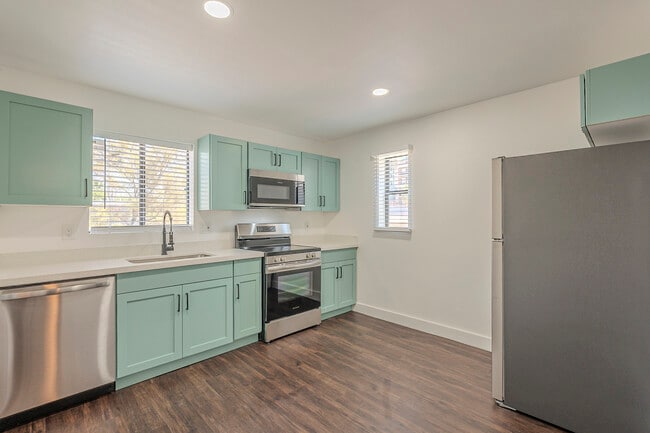 377 N 4th Ave, Unit #10 - Studio