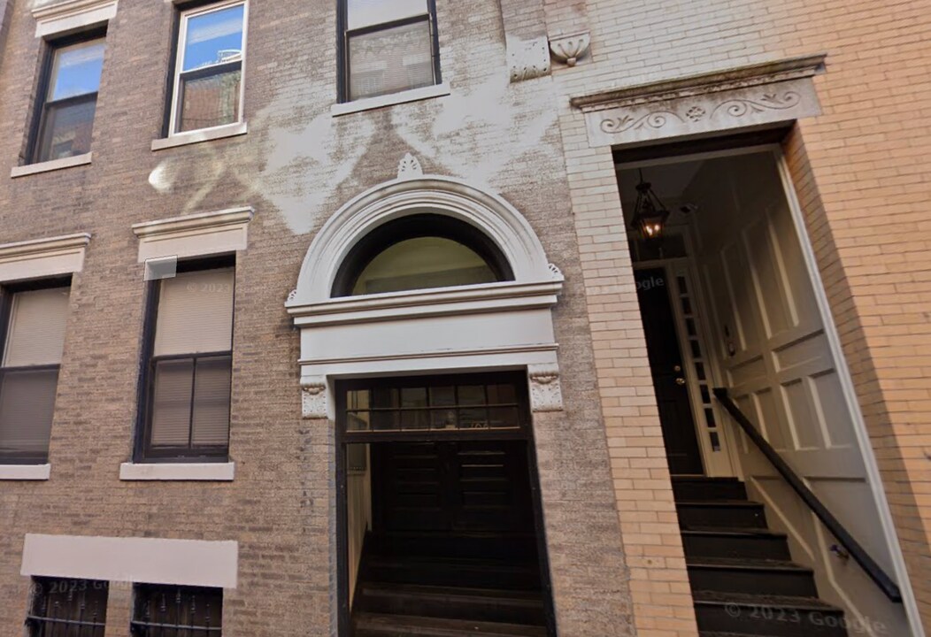 78 Myrtle St, Unit Myrtle St in Boston, MA - Foto de edificio