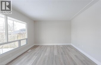 60 Burfield Ave in Hamilton, ON - Building Photo - Building Photo