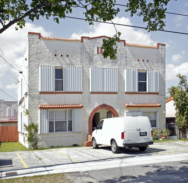 454 NW 25 Ave in Miami, FL - Building Photo - Building Photo