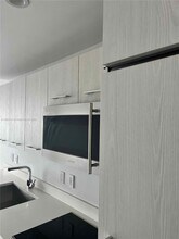 45 SW 9th St in Miami, FL - Building Photo - Building Photo