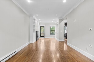 373 Shawmut Ave, Unit 3 Apartamentos