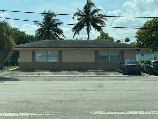 1795 NW 55th Ave in Lauderhill, FL - Building Photo - Building Photo