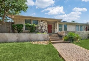 7434 Wellcrest Dr in Dallas, TX - Building Photo