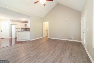 50 Country Meadow Way in Cartersville, GA - Building Photo - Building Photo