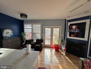 138 Shepherdson Ln NE in Vienna, VA - Building Photo - Building Photo