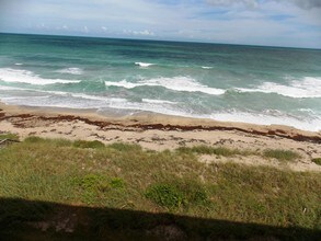 10152 S Ocean Dr-Unit -418 in Jensen Beach, FL - Building Photo - Building Photo