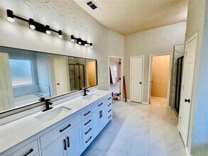 4668 Park Bend Dr in Fort Worth, TX - Building Photo - Building Photo