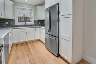 16 S Division St, Unit 2B in Peekskill, NY - Building Photo - Building Photo
