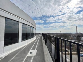 4810 N Lavergne Ave, Unit PENTHOUSE in Chicago, IL - Building Photo - Building Photo