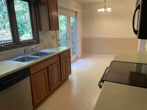 6709 Langston Dr in Knoxville, TN - Building Photo - Building Photo