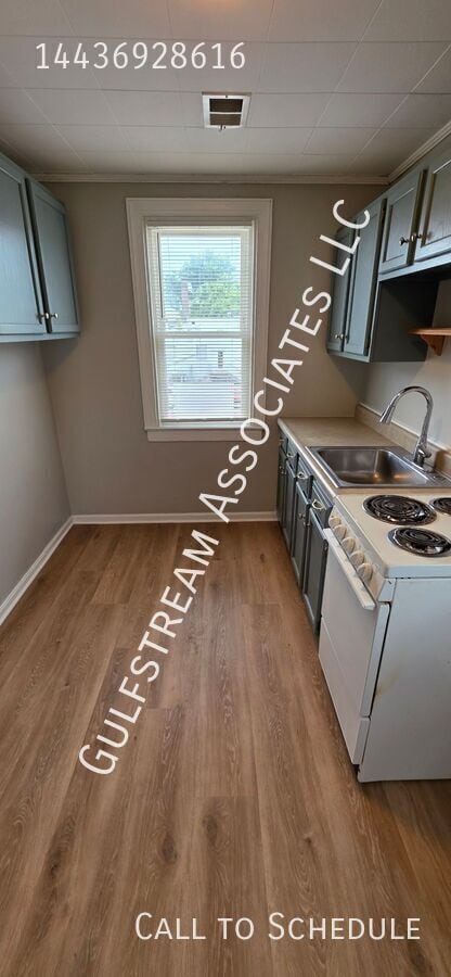 property at 2904 Park Terrace