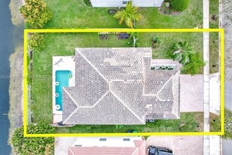 16373 SW 30th St in Miramar, FL - Building Photo - Building Photo