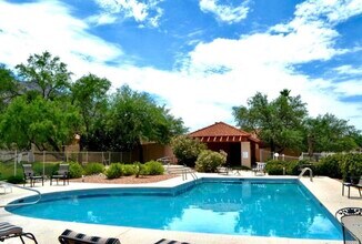 200 E Belcourte Pl in Tucson, AZ - Building Photo - Building Photo