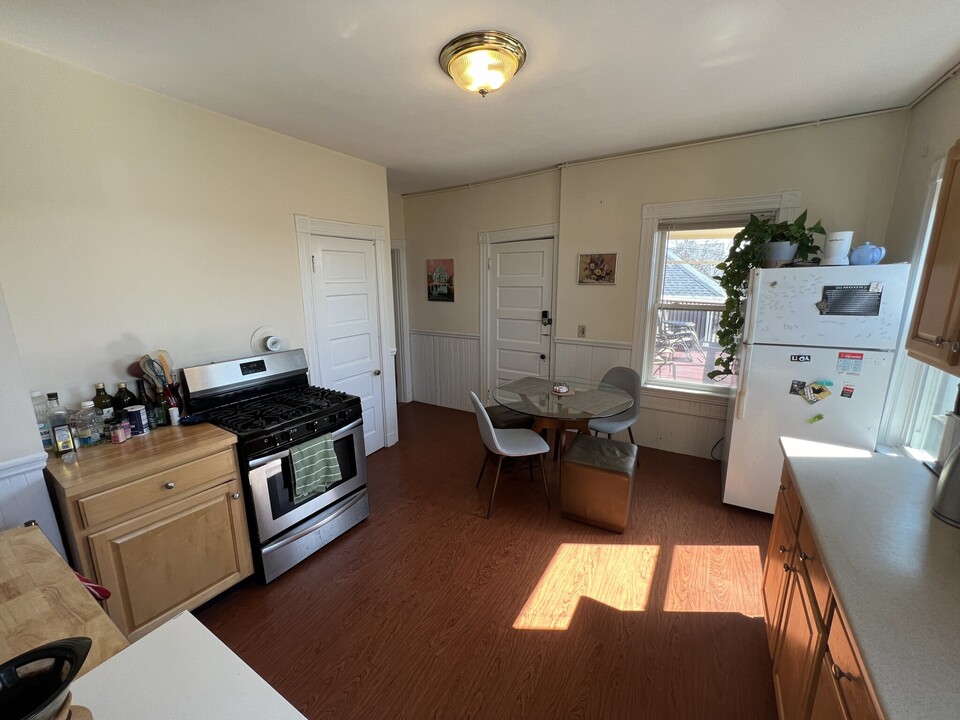 51 Ibbetson St, Unit 3 in Somerville, MA - Foto de edificio